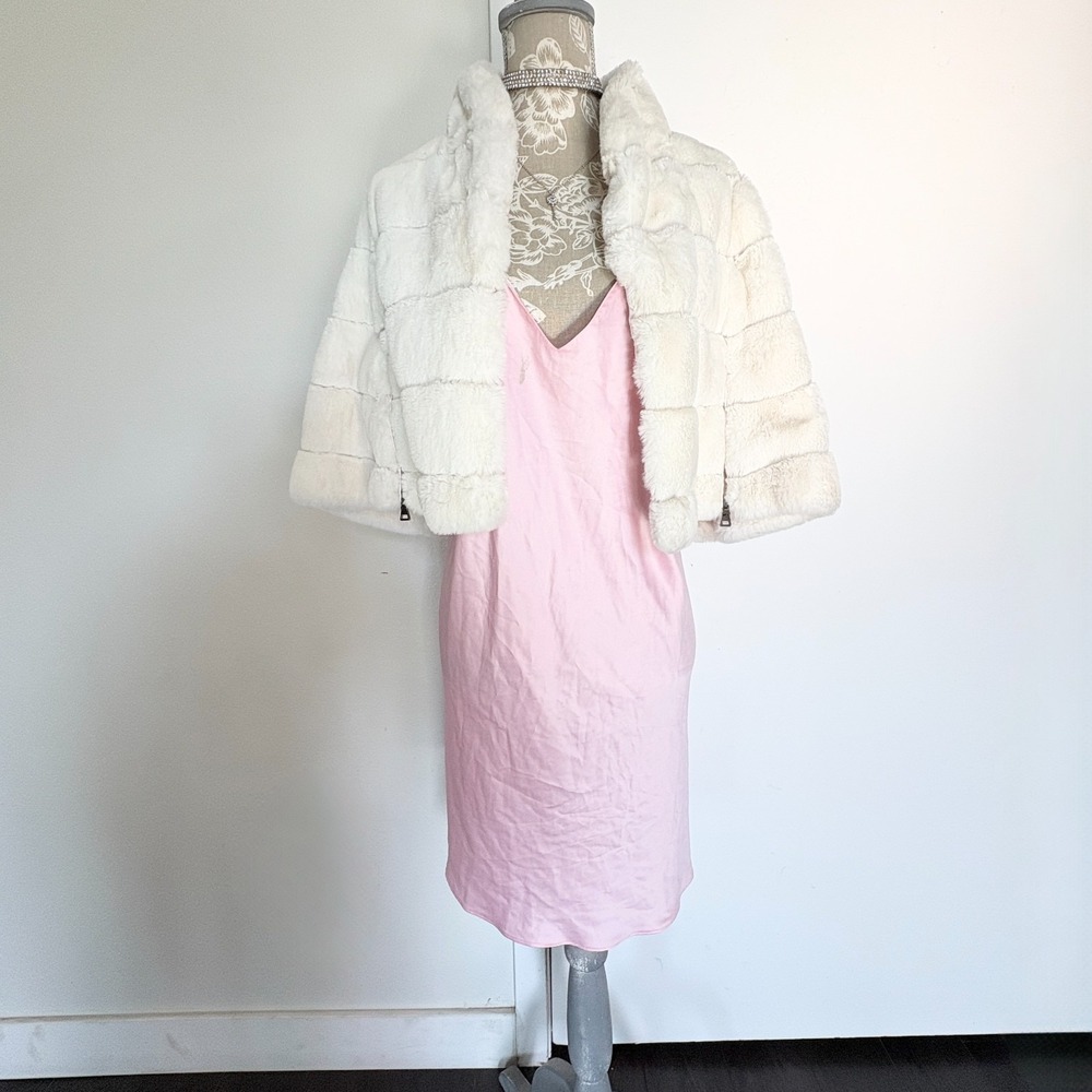 Betsey Johnson Womens Small White Faux Fur Cape Jacket Zip - Picture 9 of 10